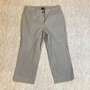 Ann Taylor Signature women's gray high rise capri pants size 8